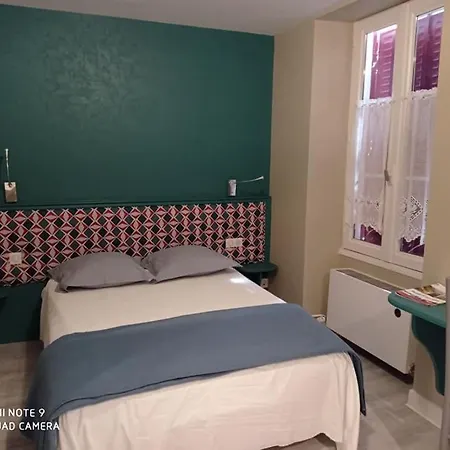 Le Prado Hotel 2*